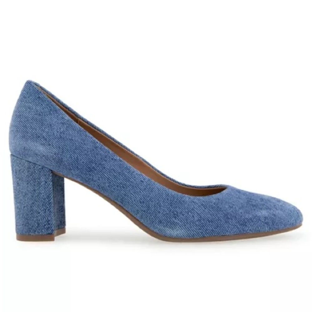 LMT: AEROSOLES Women's Ebel Round Toe Pump Heels Blue Jean Denim Suede
